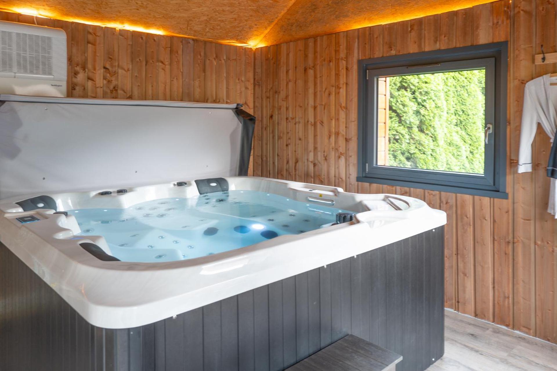 Chalet La Calougeotte, Jardin, Spa Et Sauna Prives Le Ménil Zewnętrze zdjęcie